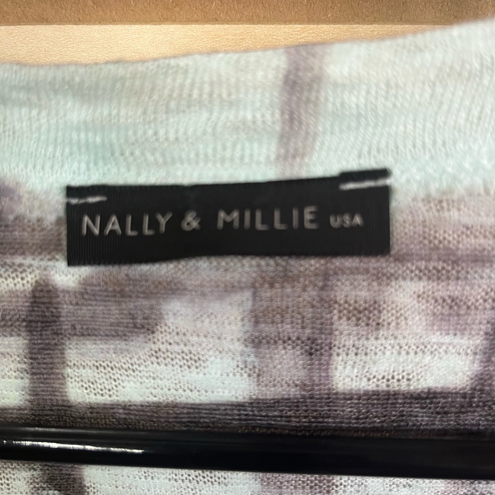 Nally & Mille polyester rayon top one size made in USA - Picture 6 of 6